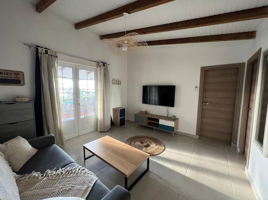 Le Cosy Paletuvier Apartment Vieux-Bourg Luaran gambar
